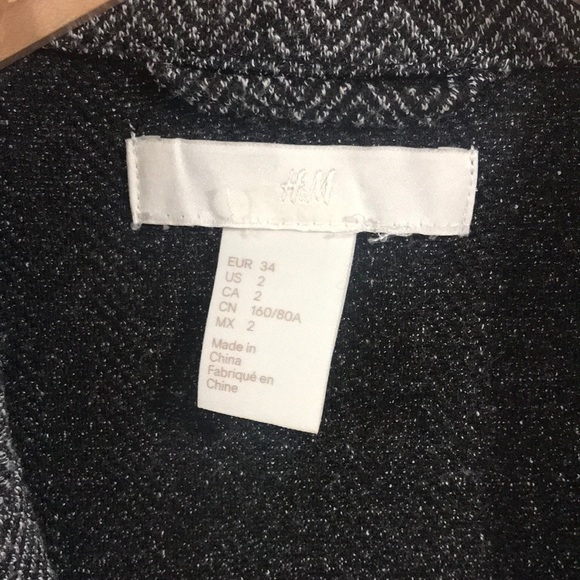 Simple HM blazer - Picture 6 of 9